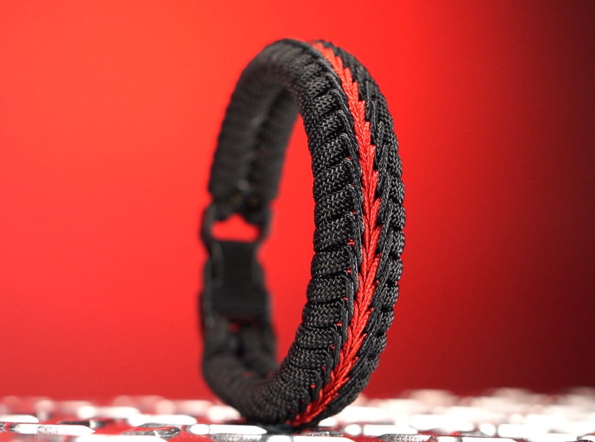 Thin paracord on sale bracelet patterns