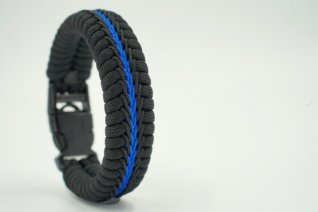 Thin blue line paracord discount bracelet with handcuff key